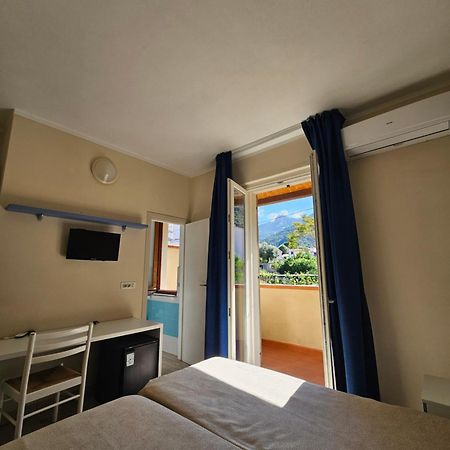 Hotel Corallo Pomonte Exteriér fotografie