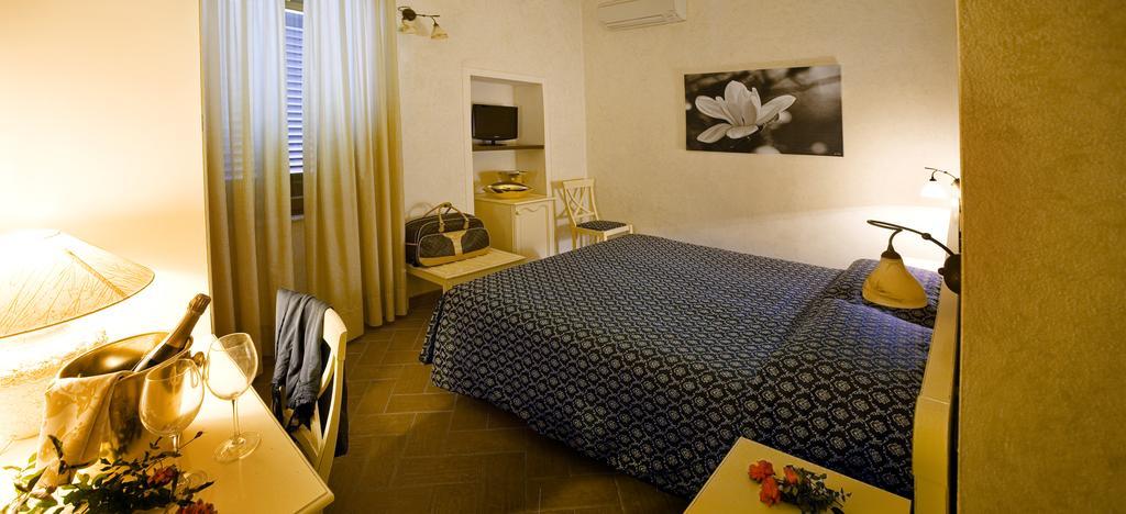 Hotel Corallo Pomonte Exteriér fotografie